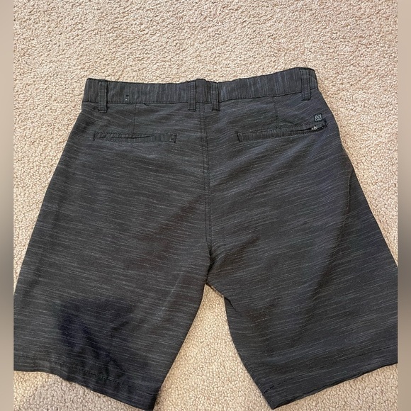 Men's BURNSIDE grayish black modern short - Picture 9 of 9